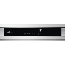 SKE812E1AC Professional Line Einbaukühlschrank 122cm Festtürtechnik m.softclosing EEK:E